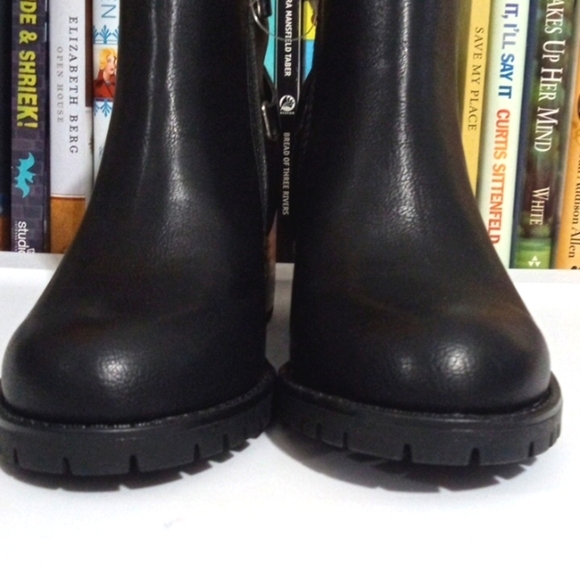BARETRAPS HENSLEY BLACK BLOCK HEEL ANKLE BOOTS SIZE 6.5 NWT - Picture 8 of 11